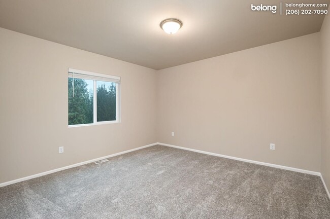 Building Photo - 3878 79th Dr NE