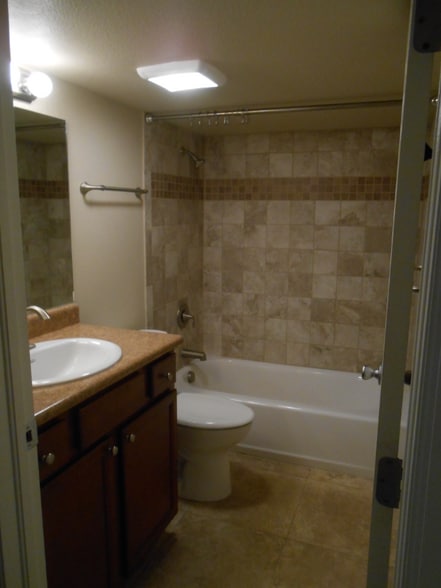 Building Photo - 3918 Goodnight Ave