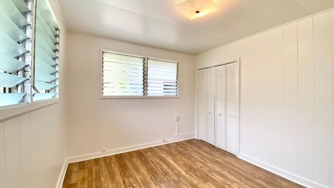 Building Photo - 3007 Lanikaula St