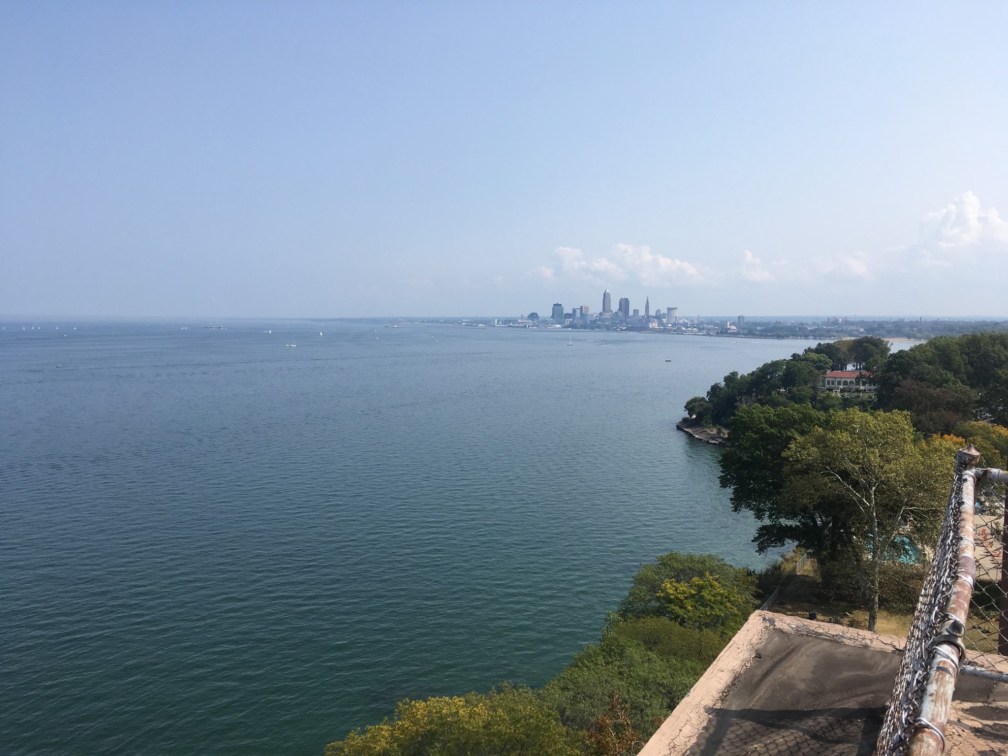 Building Photo - 11850 Edgewater Dr