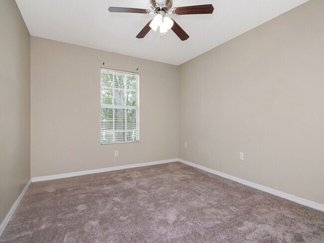 Building Photo - Park Lake — 1 Bed / 1 Bath + Den | Upstairs Condo | Brandon, FL
