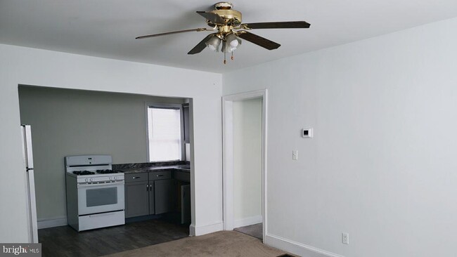 Primary Photo - 5 Winston Ave