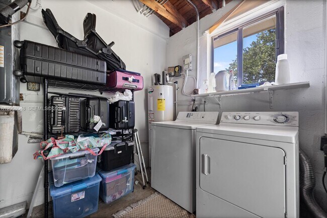 Building Photo - 8620 SW 159th St
