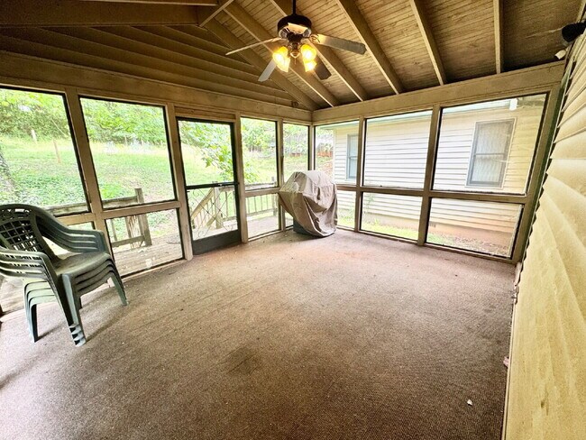 Building Photo - 3 bedroom home in Westminster