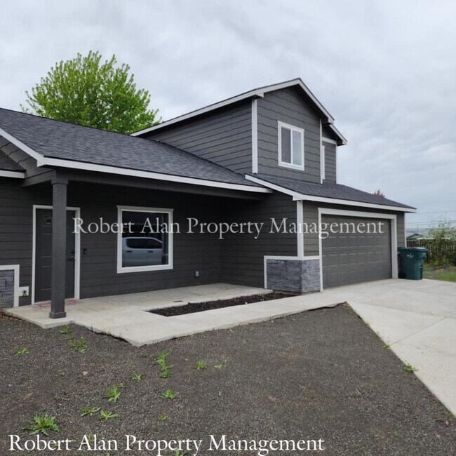 Building Photo - 1255 Stonewood Ct