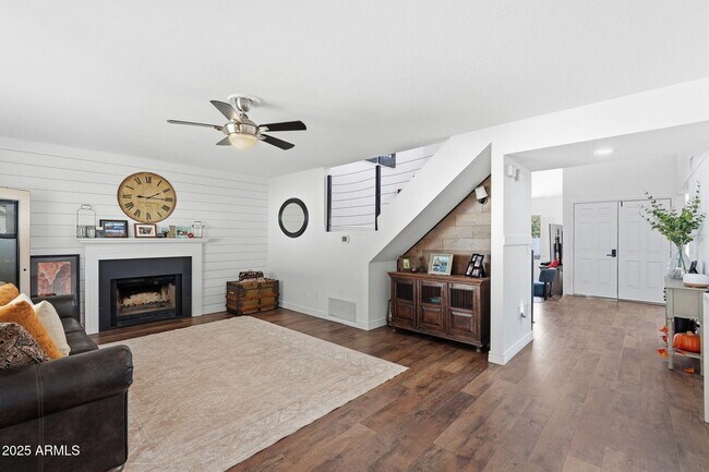 Building Photo - 3850 E Mountain Sky Ave