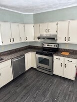 Building Photo - 94 Old Point Ave