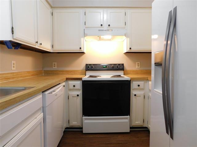 Building Photo - 3305 Gardenview Cir