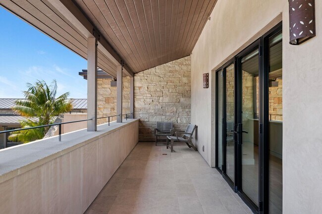Building Photo - Tuscan Dream Villa in Summerland — Ocean Views, Orchard Serenity, Fully Furnished Retreat