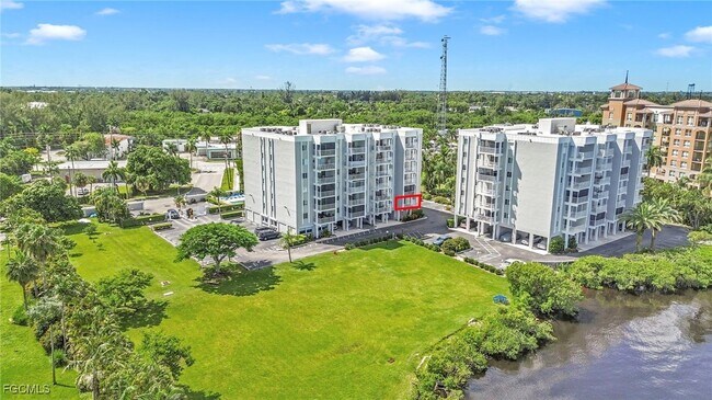 Building Photo - 2885 Palm Beach Blvd