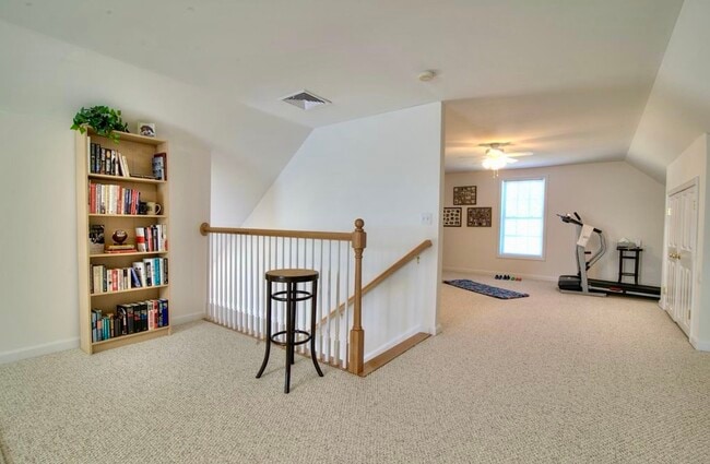 Building Photo - 64 Hamilton Dr