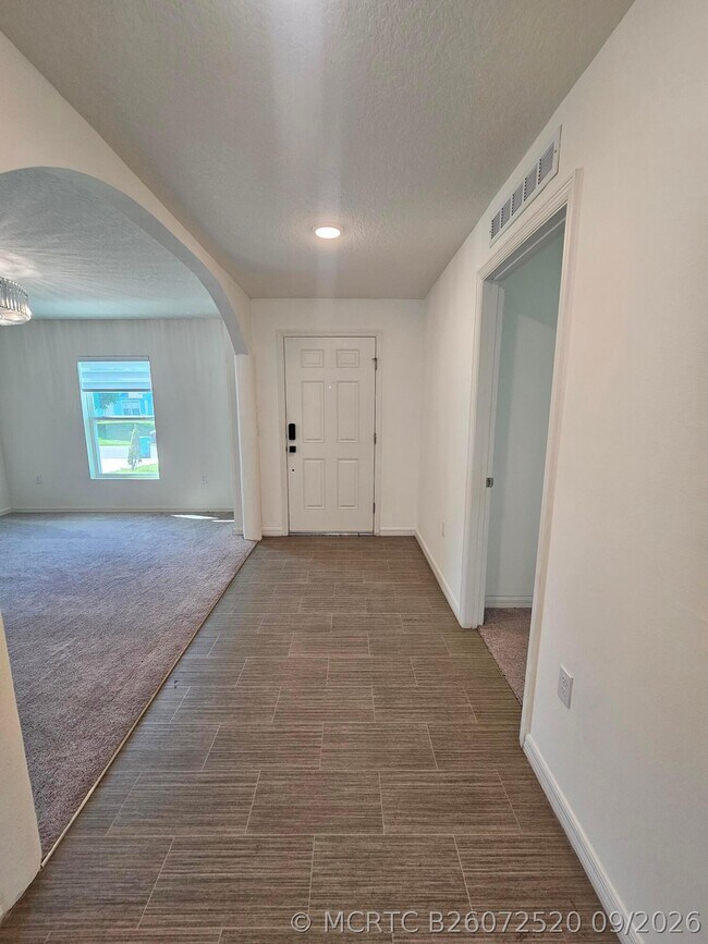 Building Photo - 1465 SW San Esteban Ave