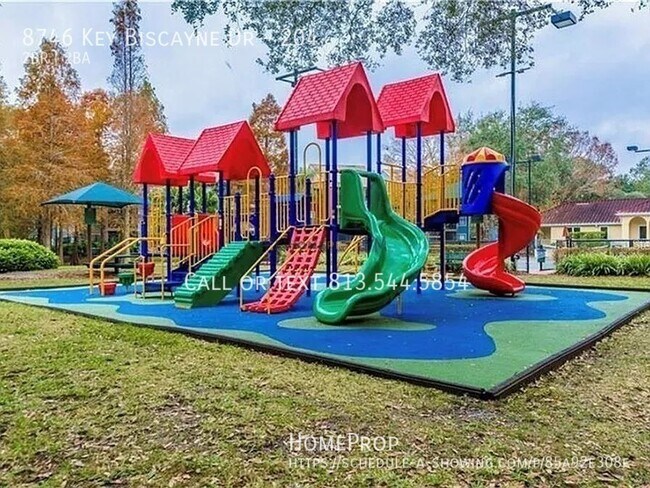 Building Photo - 8746 Key Biscayne Dr