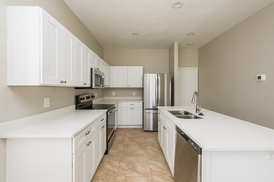 Building Photo - 11305 Misty Isle Ln