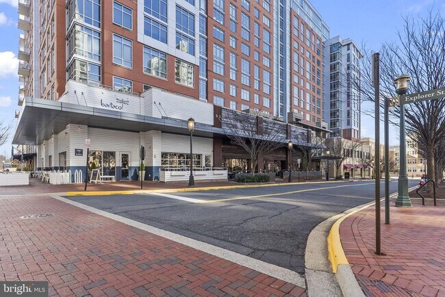 Building Photo - 12000 Market St