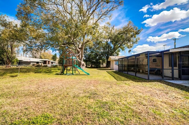 Building Photo - 521 W Lutz Lake Fern Rd
