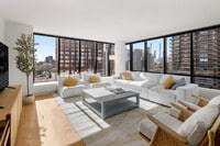 Building Photo - 525 E 72nd St