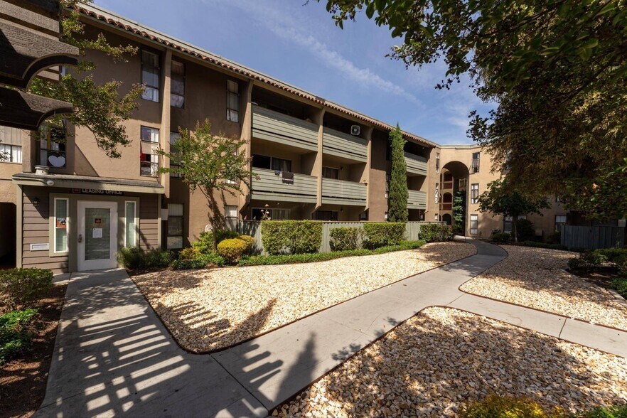 Modera Apartments 1704 Clayton Rd Concord CA 94520 Apartment Finder
