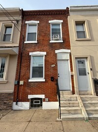 Building Photo - 2 Bedroom Home in Port Richmond available ...