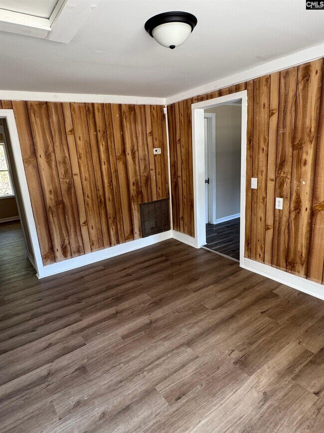 Building Photo - 477 Bushberry Rd