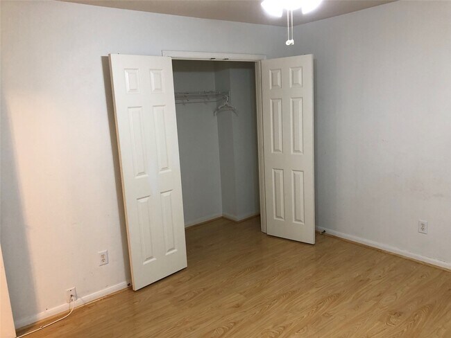 Building Photo - 8531 Ashford Green Ln