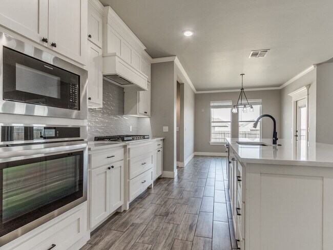 Building Photo - 3212 Hayven Cir