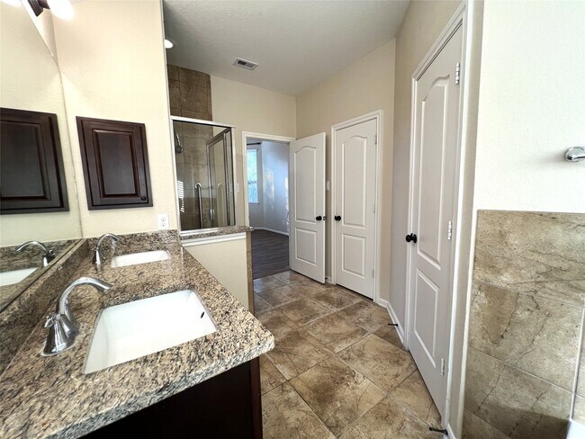 Building Photo - 28707 Mayes Bluff Dr