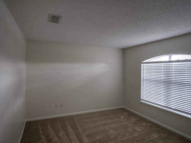 Building Photo - 3794 Blackthorn Ct