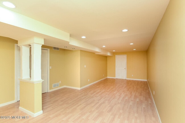 Building Photo - 133 Ironwood Ct