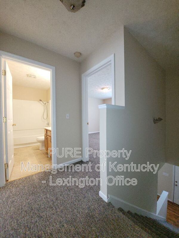 Building Photo - 524 Tomahawk Dr