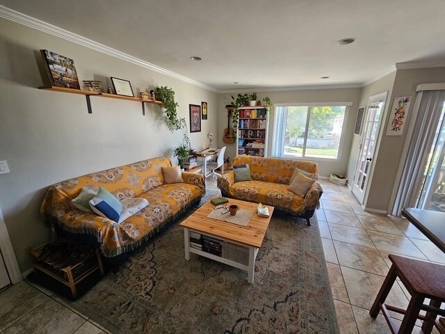 Building Photo - 3844 Groton St