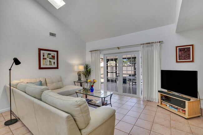 Building Photo - 13403 Bedford Mews Ct