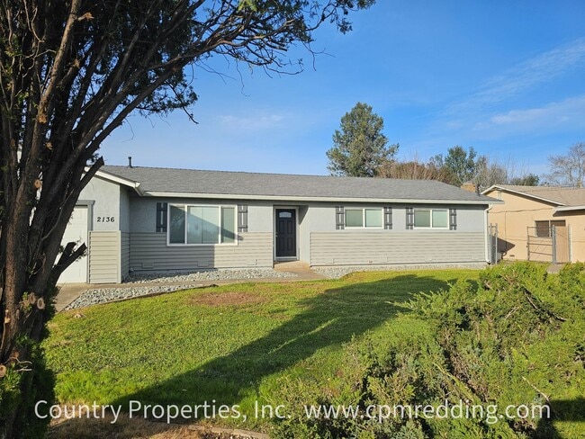 Building Photo - House with Huge Shop in the Heart of Redding Available Now!