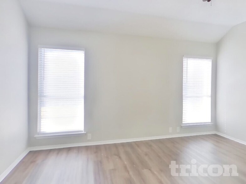 Building Photo - 4429 Spanish Oak Cir