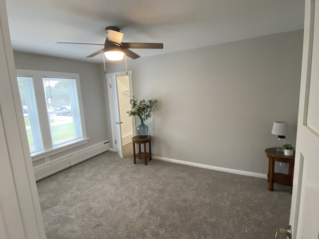 Bedroom w/Walk-in Closet - 142 Main St