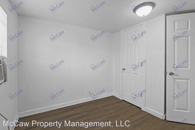Building Photo - 2 br, 1 bath House - 10 Frank Cir.