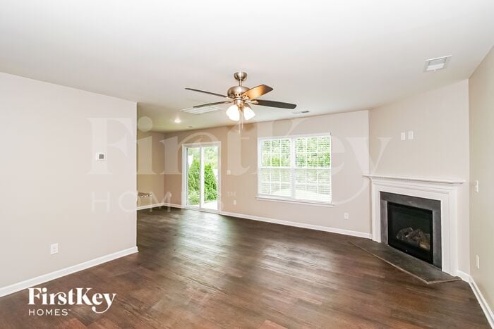 Building Photo - 308 Regan Ln
