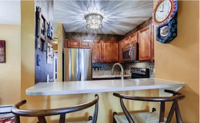 Building Photo - Beautiful 2 Bed 2 Bath in the heart of Bou...