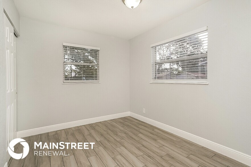 Building Photo - 12038 134th Pl N