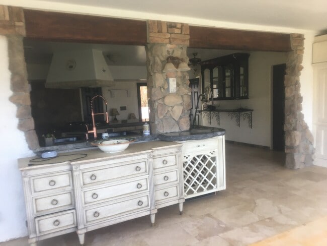 Building Photo - 2308 Canyon View Rd