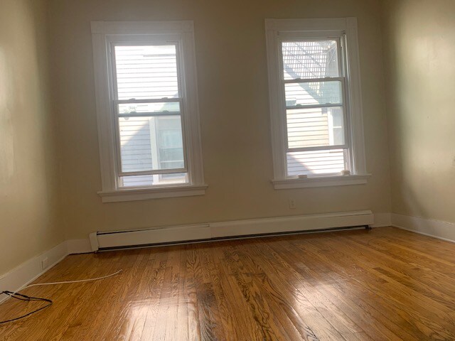 Building Photo - 172 Grafton St