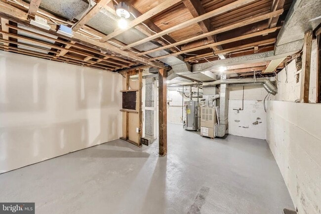 Building Photo - 8349 Bear Creek Dr
