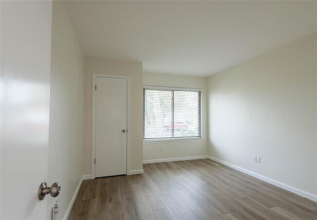 Building Photo - 4515 Keota Dr