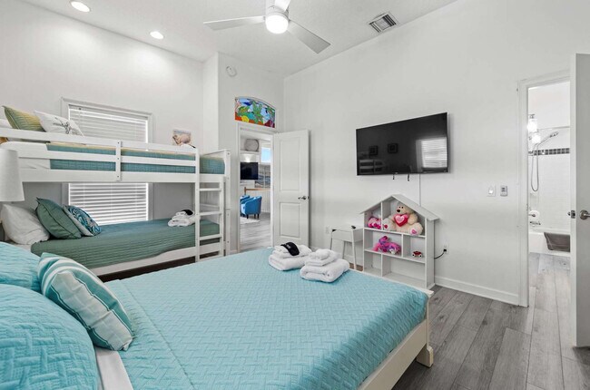 Building Photo - 42 Moody Dr