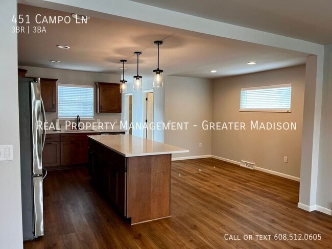 Building Photo - 451 Campo Ln