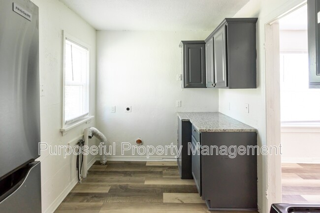 Building Photo - 2301 Granada Blvd