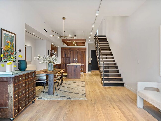 Building Photo - 130 Furman St