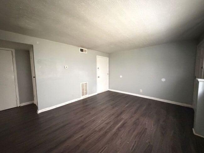 Building Photo - 3706 Noblitt Dr