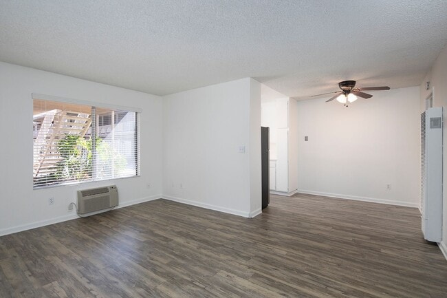 Interior Photo - Trade Winds Apartments