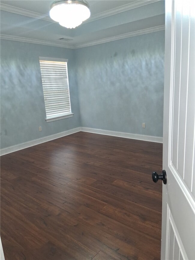 Building Photo - 3864 W Providence Dr